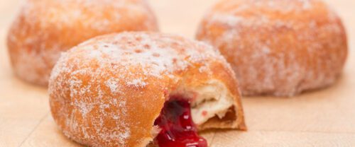 Karkun Puoti ja Pannu munkit ja leivonnaiset